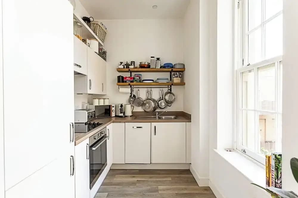 Contemporary Victorian Studio - photo 15