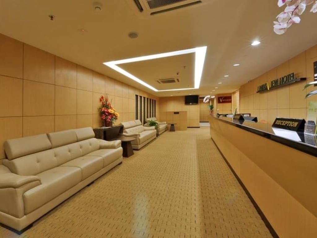 Lintas View Hotel - photo 9