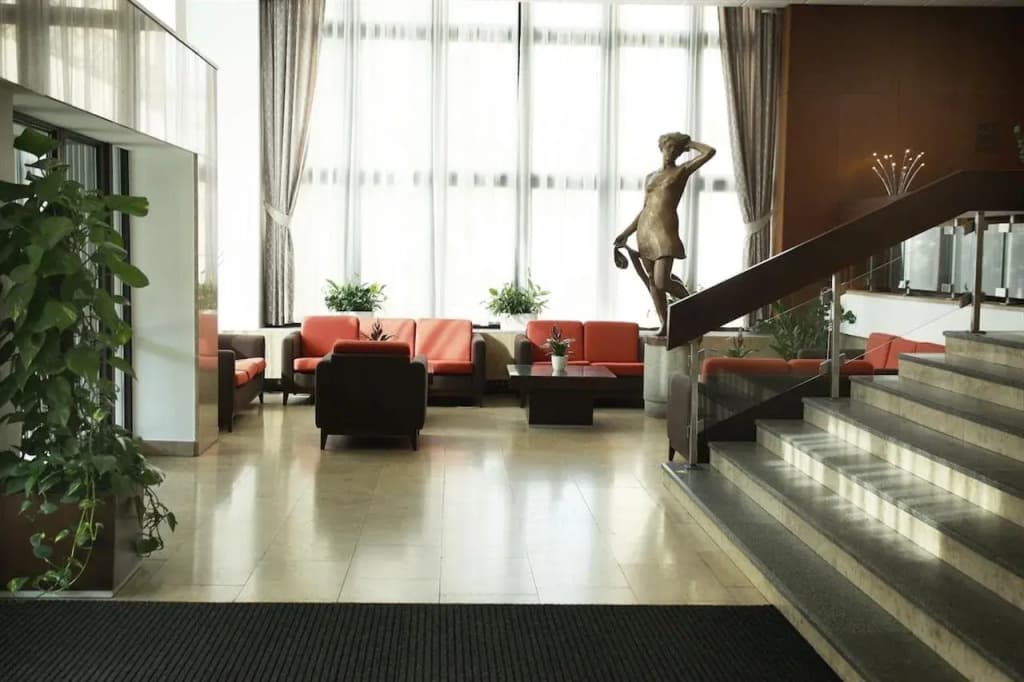 Hotel Krystal - photo 12