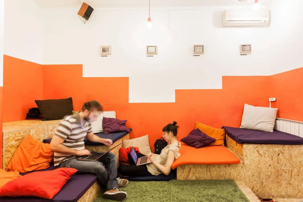 Home Plus Hostel - photo 16