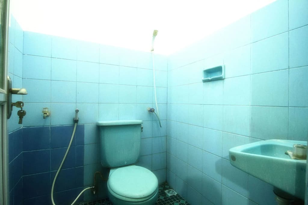 Dua Dara Inn Kuta - photo 8
