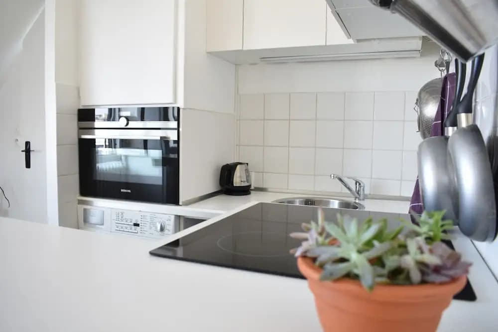 1 Bedroom Apartment Near Champs Elysee - photo 12