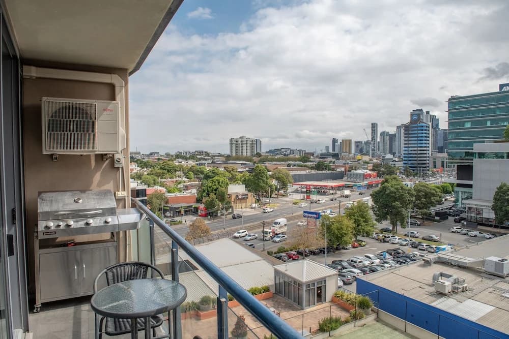 South Melbourne 2 Bed Parking - photo 16