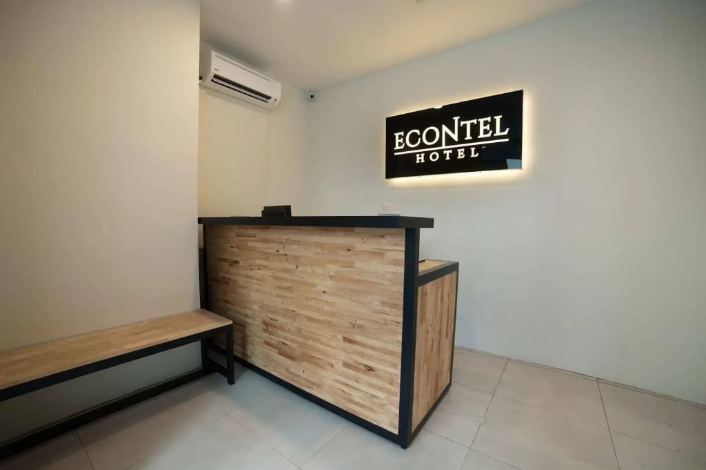 Econtel Hotel - photo 11