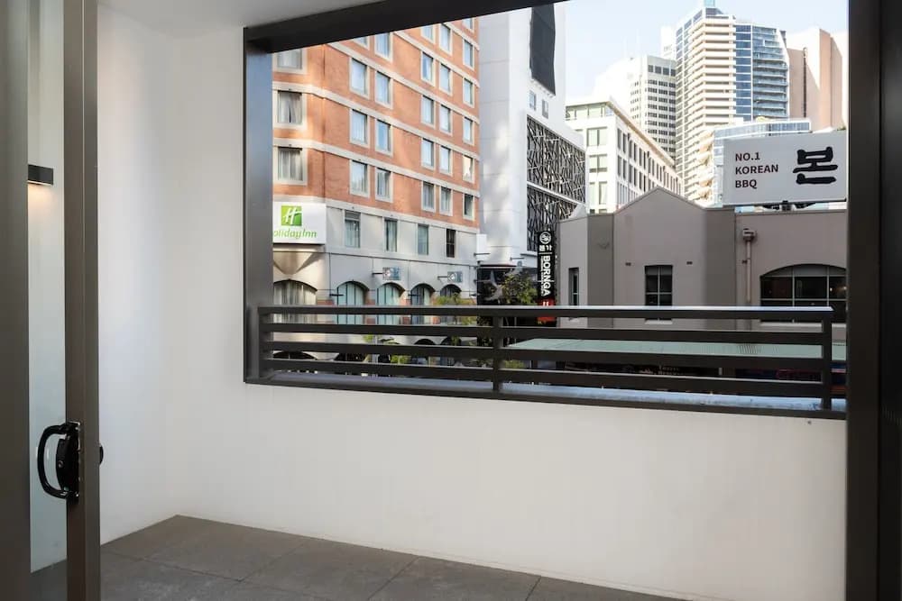 Modern Apartment in Darling Harbour - photo 11