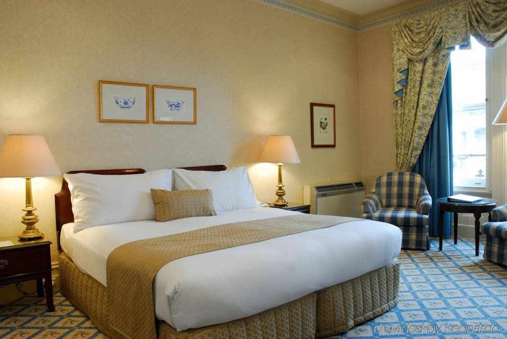 The Hotel Windsor - photo 2