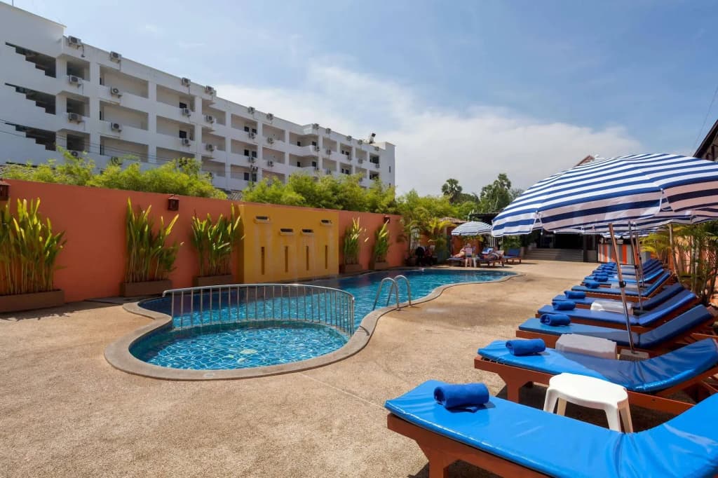 Kata Silver Sand Hotel by Eazy - photo 17