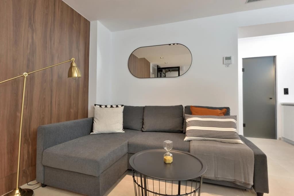 Phaedrus Living: City Center Luxury Flat Skoufa - photo 2