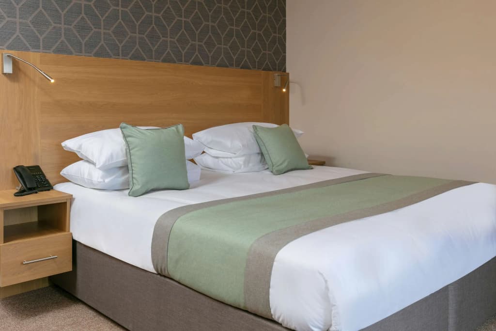 Best Western Northfields Ealing Hotel-Opposite Northfield Station -Piccadilly line - photo 4