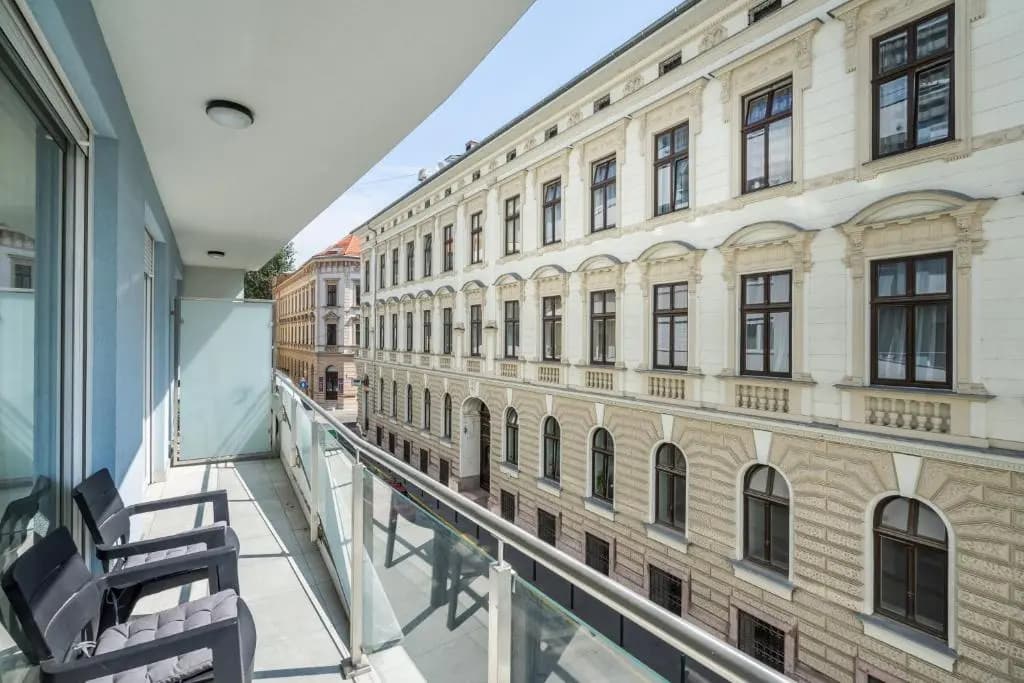 BpR Galactic Empire Home with A/C & balcony - main photo