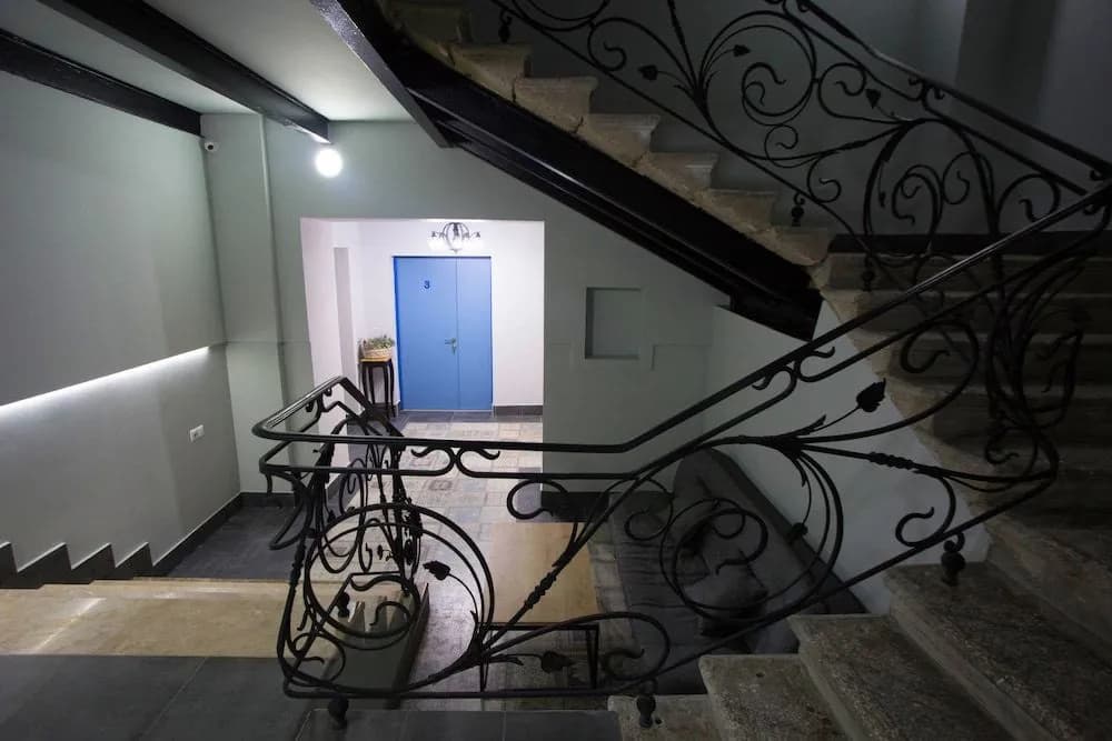 Blue Doors - photo 10