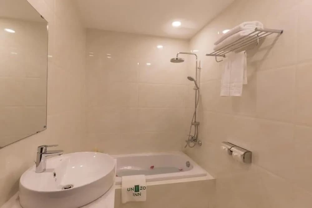 A25 Premium Hotel - 29 Le Thi Hong Gam - photo 8