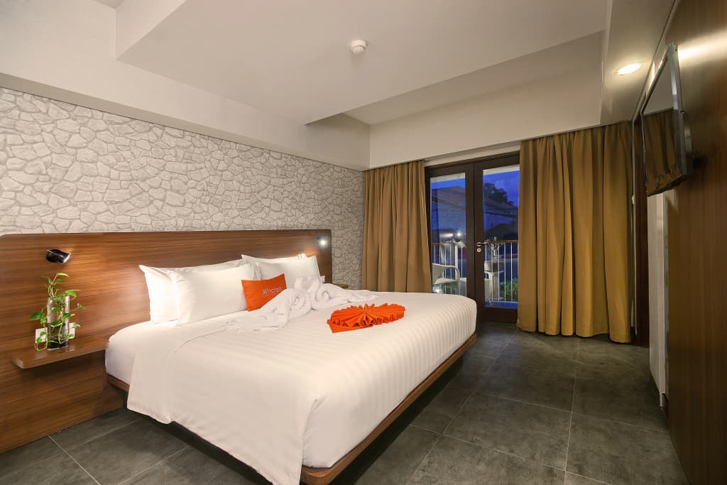 J4 Hotels Legian - photo 32