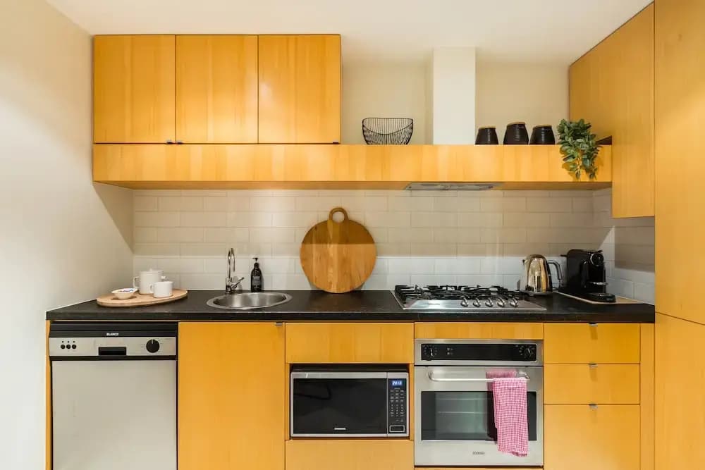 Auguste 2 Bdr Melbourne Apartment - photo 16