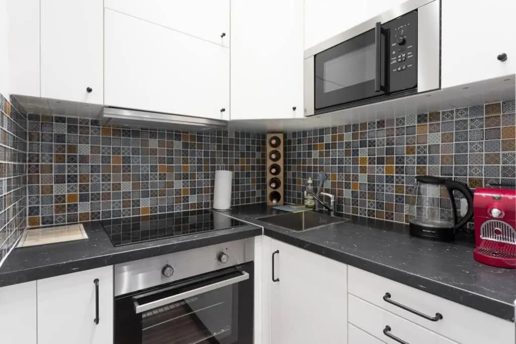 16 C&J's apartment - photo 12