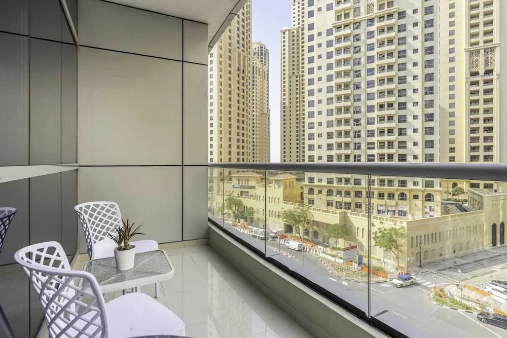 Sunny Apartment in Marina With a View Ideal Location - photo 11