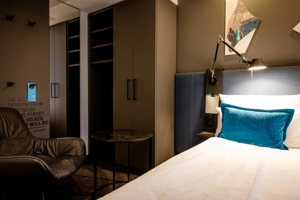 Motel One Berlin-Alexanderplatz - photo 5