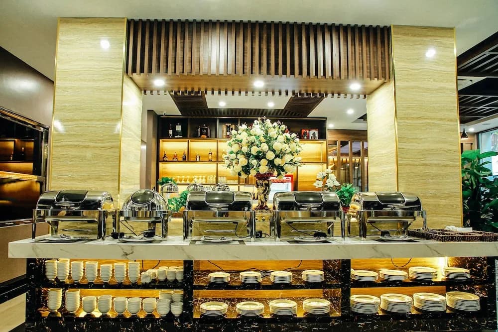 Top One Halong Hotel - photo 15