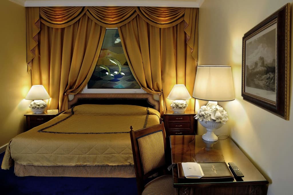 Royal Olympic Hotel - photo 13