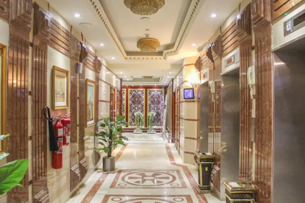 OYO 137 Clifton International Hotel - photo 10