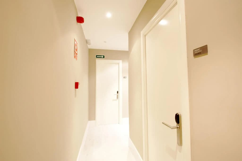 Hostal Express by gaiarooms - photo 11
