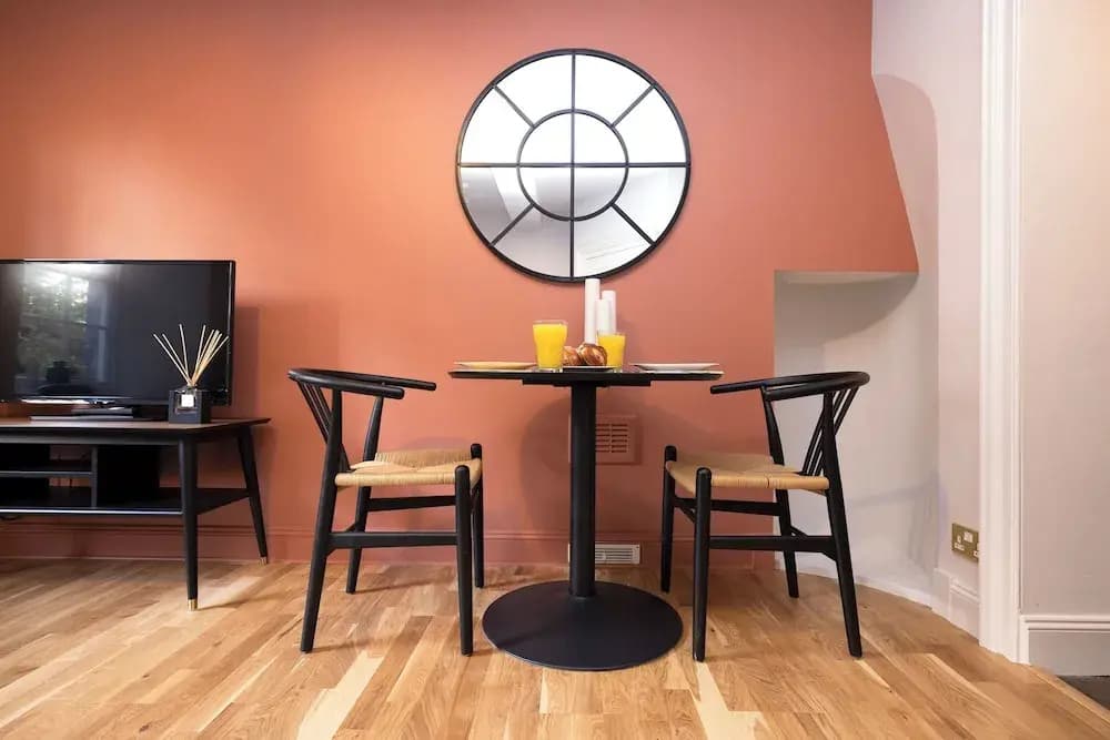 JOIVY Modern 1-bed flat in New Town - photo 10