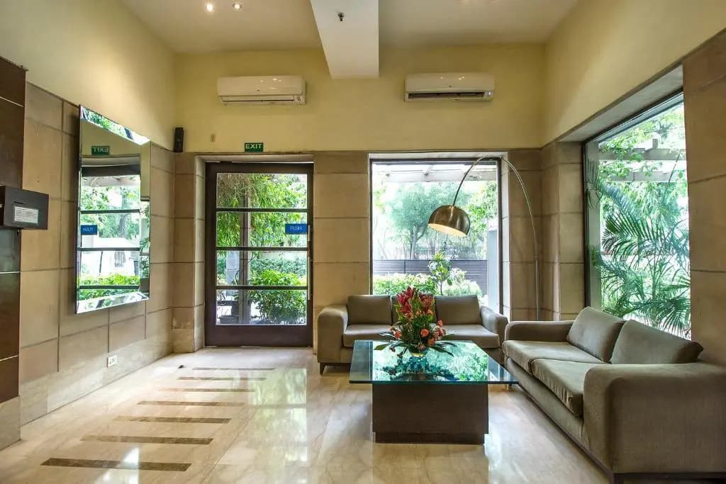 House by Howard - photo 2