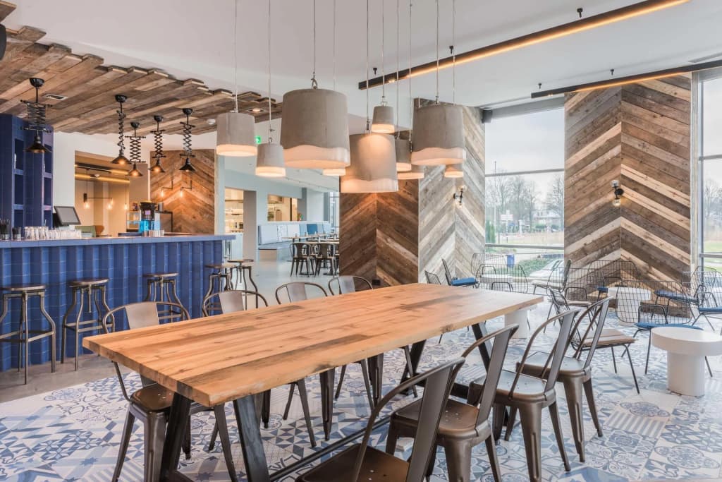 Urban Lodge Hotel - photo 30