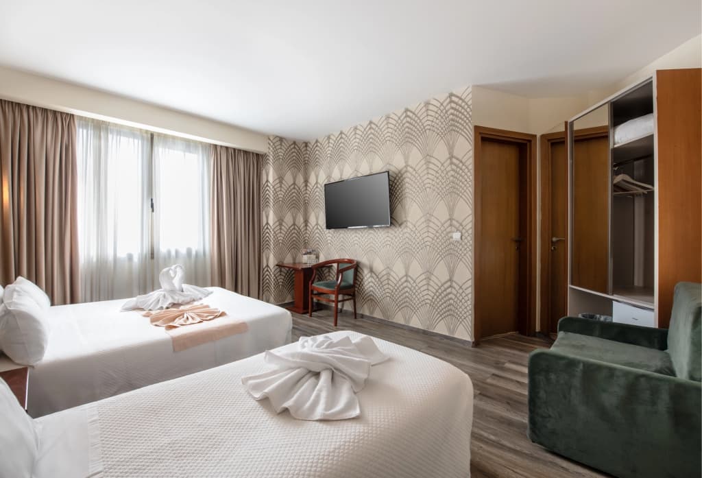 Golden City Hotel - photo 24