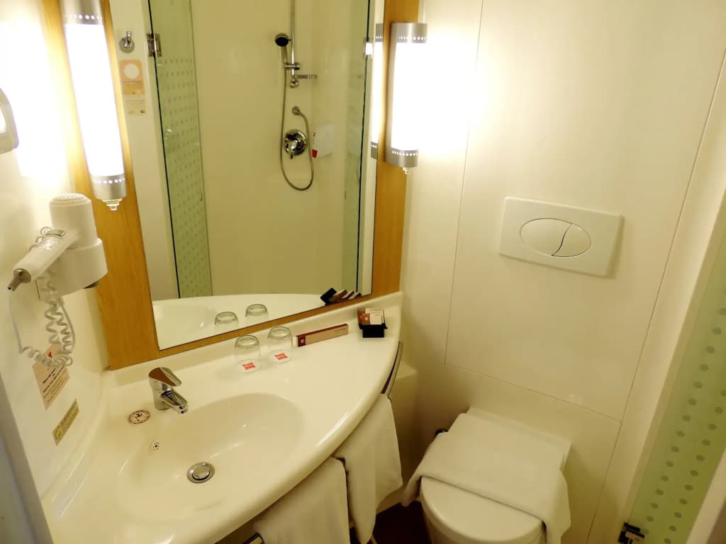 ibis Jakarta Senen - photo 8