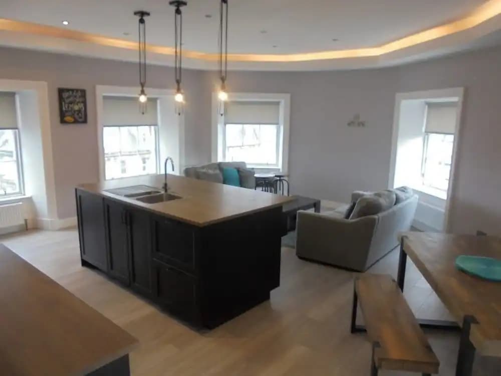 York Place Oasis 3 Bed - photo 11