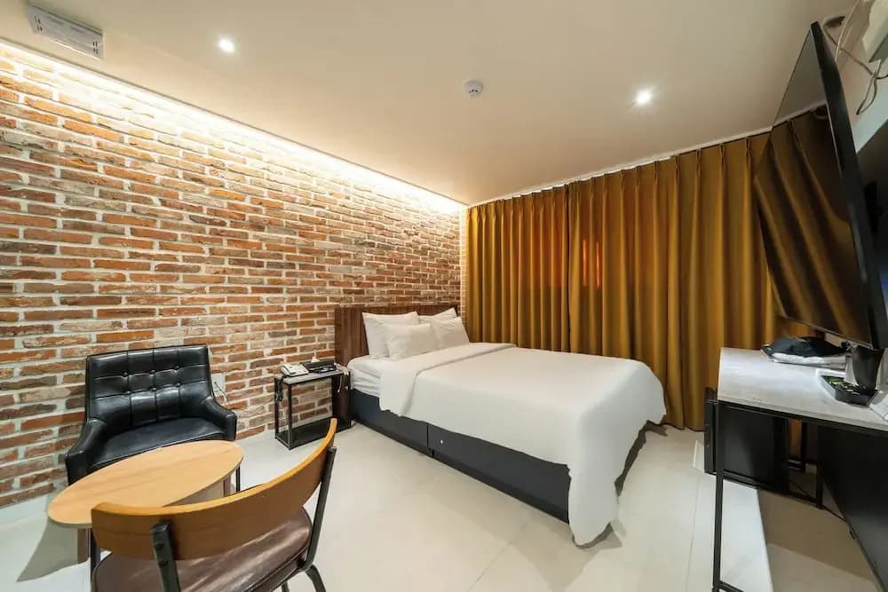 M&Lucky Hotel - photo 20