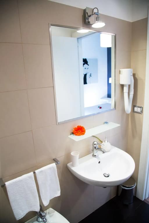 Modern BnB - photo 32
