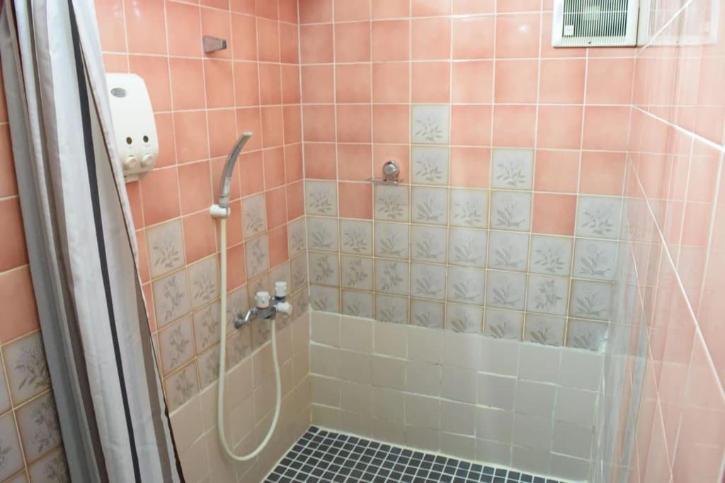 Boarding House - photo 8