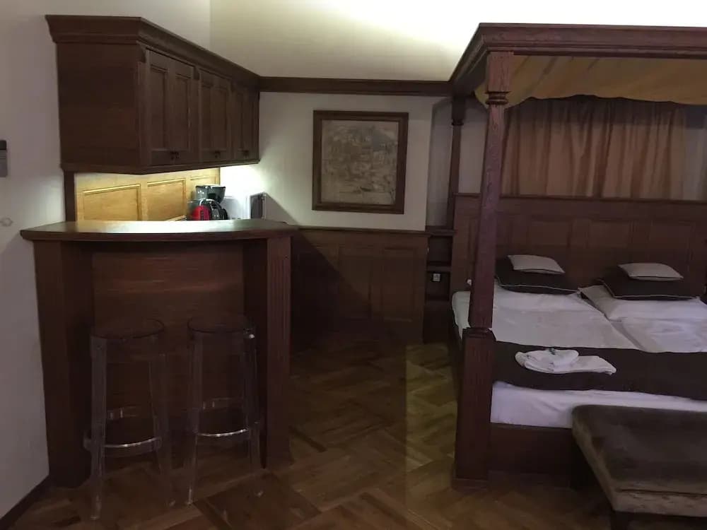 Historical Royal Apartment - photo 9