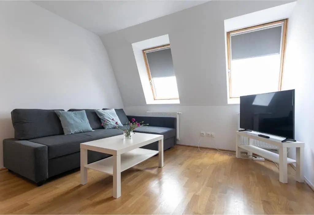 Between Schoenbrunn and City Center Apt 35 - photo 2