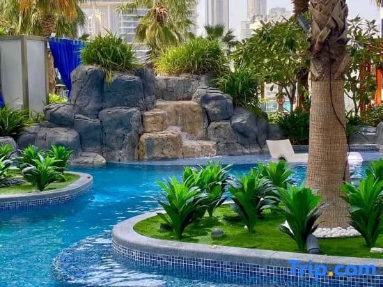 Luxury 1BR at Paramount Residences with Pool Gym & Parking - photo 3