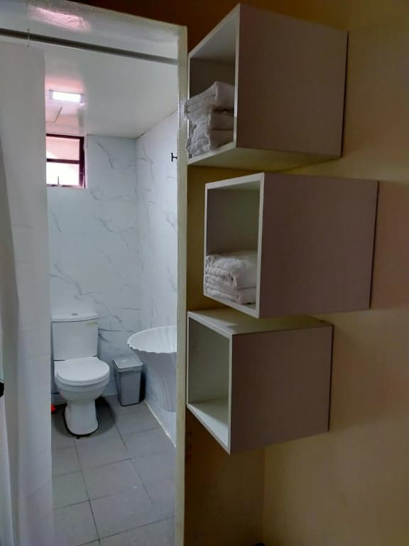 Omar's Place 3 - photo 9
