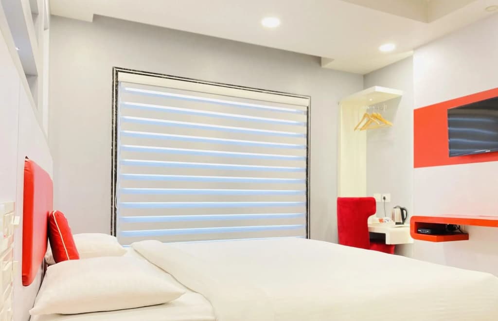 Milan Deluxe Hotel - photo 3