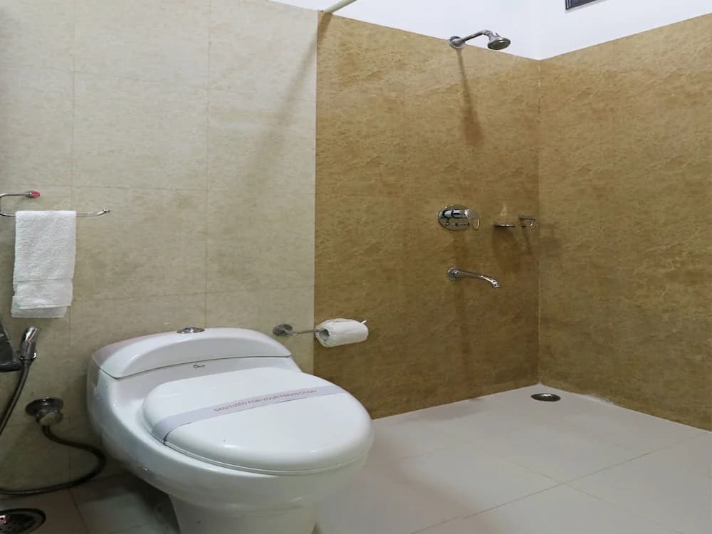 OYO 2227 Hotel Chalet - photo 8