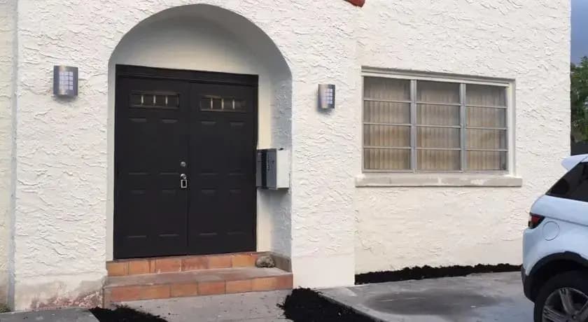 Moblat Miami - photo 1