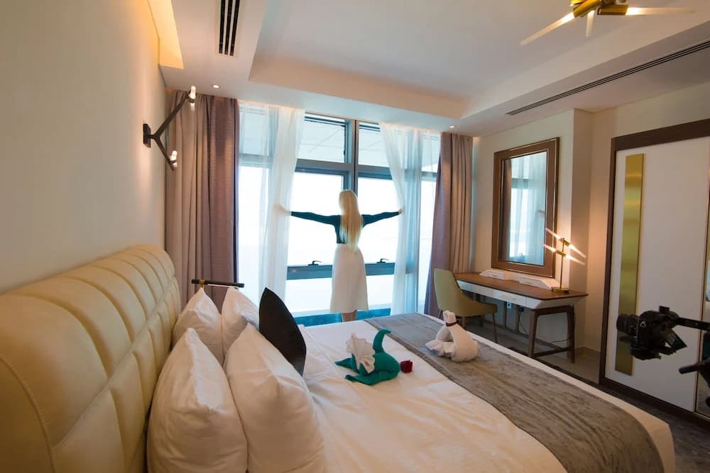 Waterfront Hotel and Apartment - photo 32