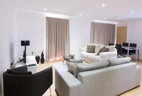 Surbiton Hills Apartment - photo 2