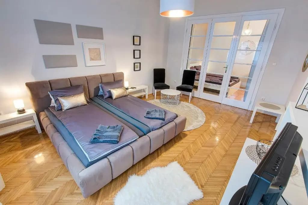 BrightHome Castle District - photo 2