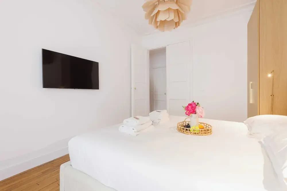Charming Apartment - 2br/4p - Beaugrenelle - photo 2