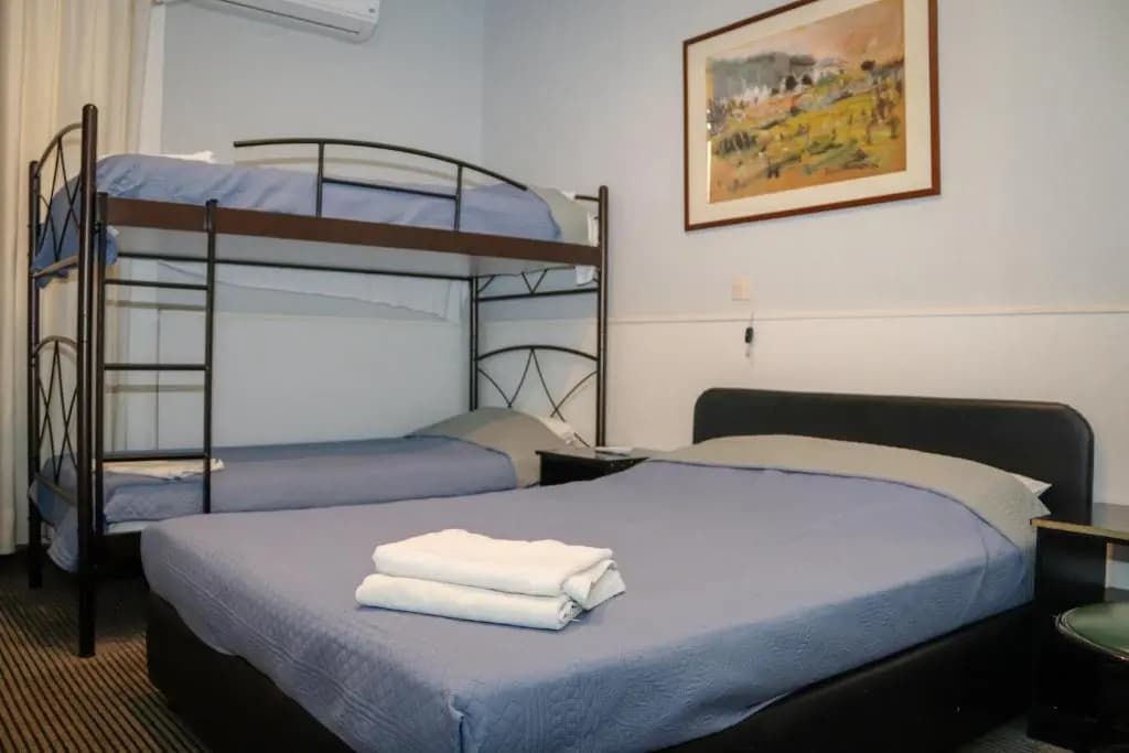 Zorbas Hotel - Hostel - photo 8