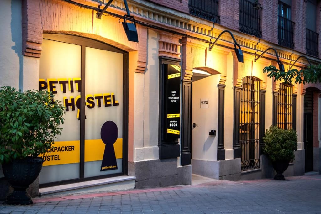 Petit Hostel La Latina - Adults Only - photo 37