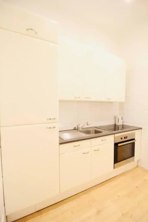 Cozy 5BR Apt 10min Walk to Augarten - photo 12