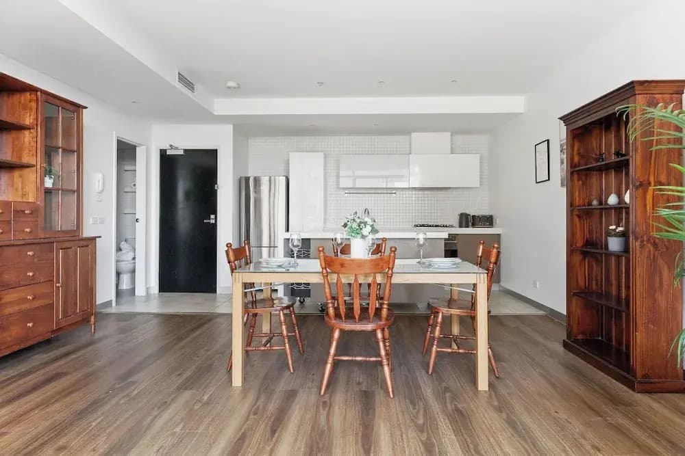 A Chic 2BR Apt Near Melbourne Uni, Free Parking - photo 5