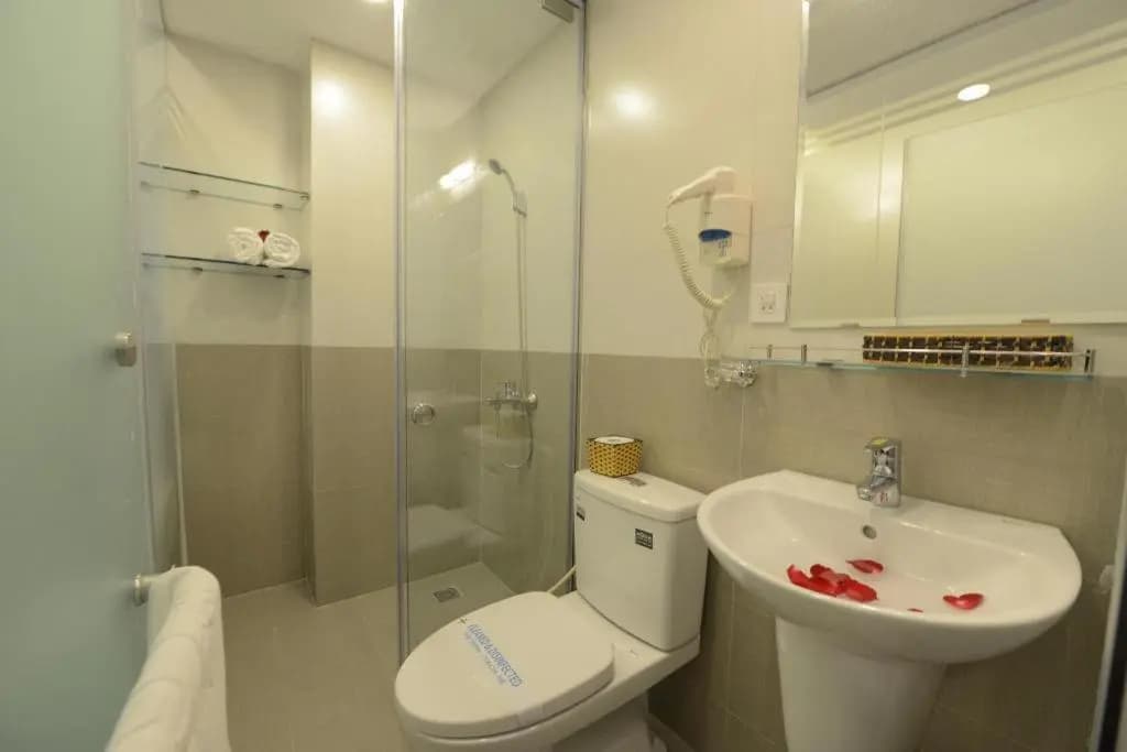 Hanoi Holiday Center Hotel - photo 26